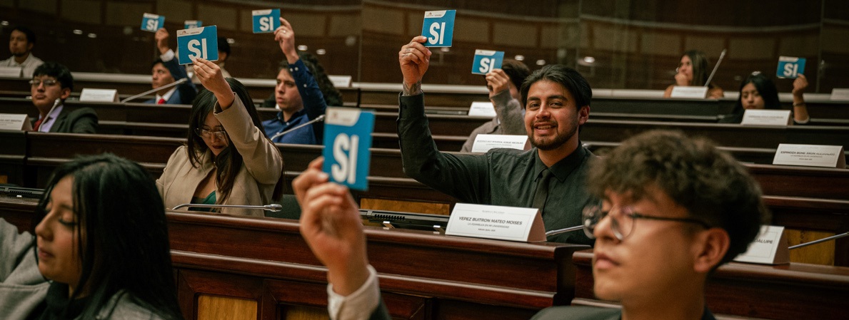 Ruta Legislativa - Bus de Simulaciones Parlamentarias